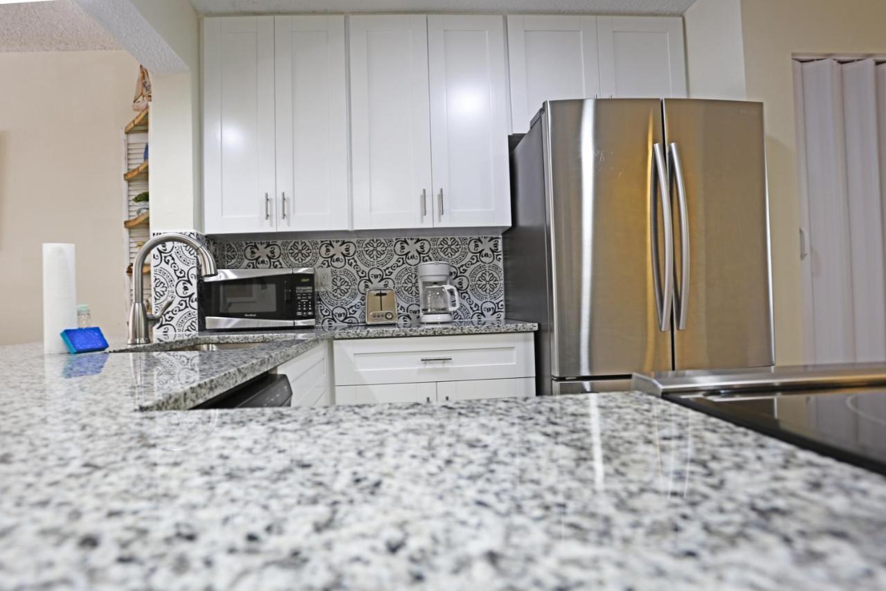 4330 Shorewalk Lakeview Condo Close To Img And Beach 布雷登顿 外观 照片
